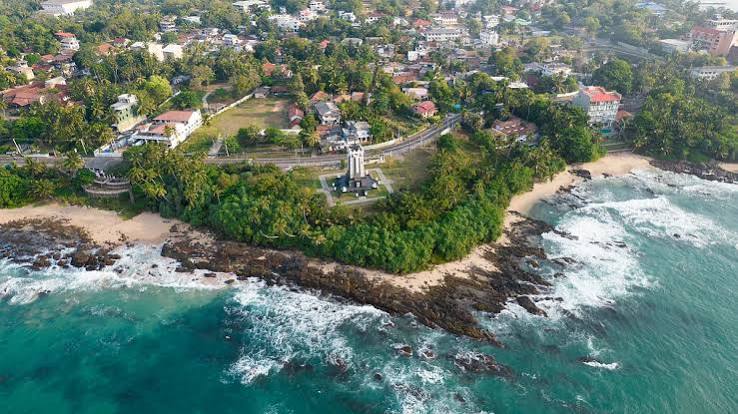 Sri Lanka Uncovered – Colombo, Kandy & Bentota